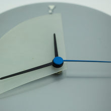 Cargar imagen en el visor de la galería, Reloj 1980s Vintage.
