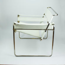 Load image into Gallery viewer, B3 Wassily chair, design by Marcel Breuer in 1925. Manufacture 1970
