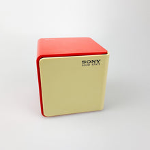Cargar imagen en el visor de la galería, Radio AM Sony Solid State TR-1825, 1970&#39;s - falsotecho
