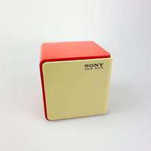 Cargar imagen en el visor de la galería, Radio AM Sony Solid State TR-1825, 1970&#39;s - falsotecho
