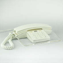 Load image into Gallery viewer, Esgee Vintage Telephone. Made in taiwan. 1980

