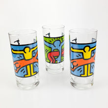 Cargar imagen en el visor de la galería, Juego 3 vasos Quick Keith Haring. 1990&#39;s - falsotecho
